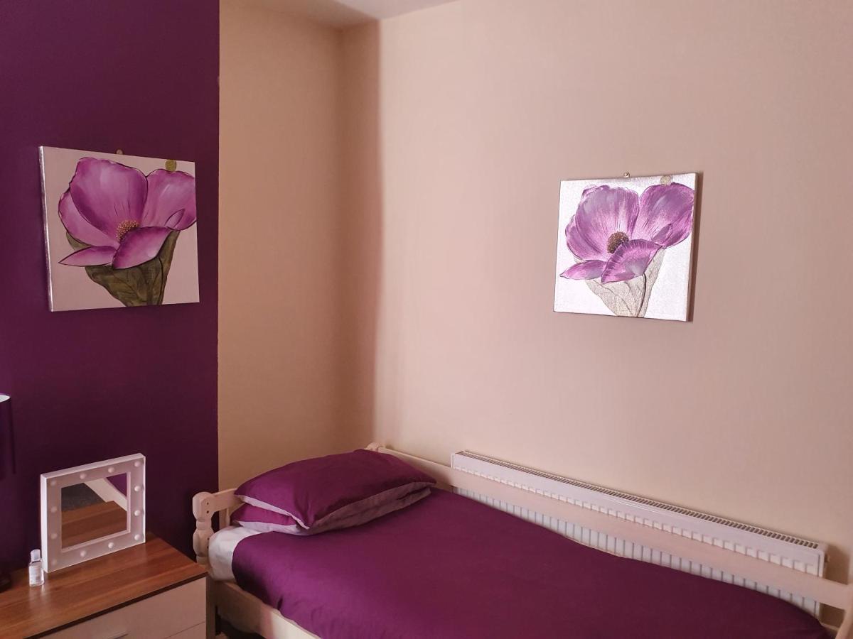 12 Person 6 Bedroom Self Catering House Liverpool Extérieur photo