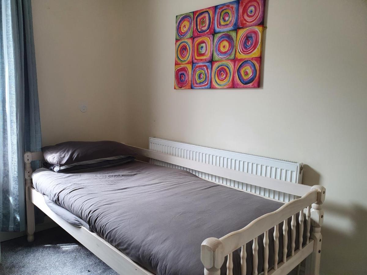 12 Person 6 Bedroom Self Catering House Liverpool Extérieur photo
